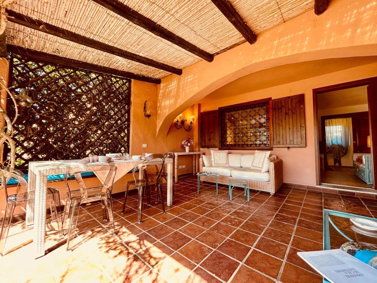 Villetta A Schiera Caprifogli Baja Sardinia Eksteriør bilde