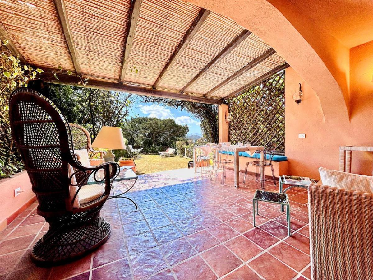 Villetta A Schiera Caprifogli Baja Sardinia Eksteriør bilde